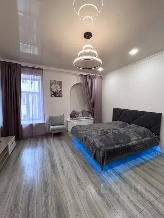 1-к кв. Санкт-Петербург Вознесенский просп., 51 (70.0 м) - Фото 0