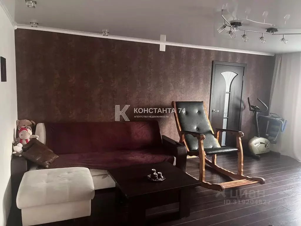 2-к кв. Челябинская область, Челябинск Витебская ул., 1б (55.0 м) - Фото 0