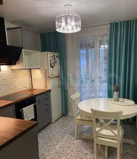 2-к. квартира, 62 м, 1/10 эт. - Фото 1