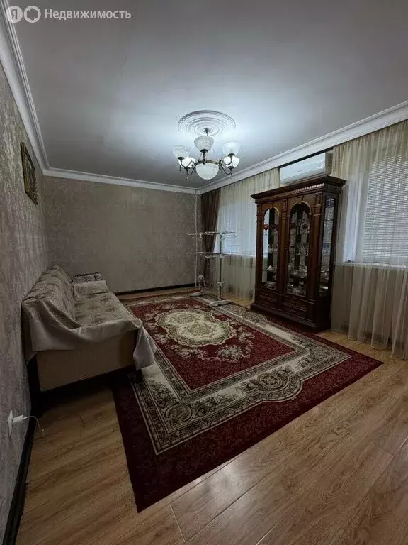 4-комнатная квартира: Махачкала, улица Каммаева, 29А (90.6 м) - Фото 1