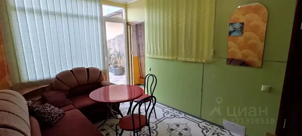 Комната Крым, Алушта муниципальный округ, пос. Утес ул. Гагариной, ... - Фото 1