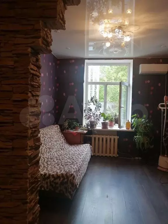 Комната 22 м в 6-к., 2/5 эт. - Фото 1