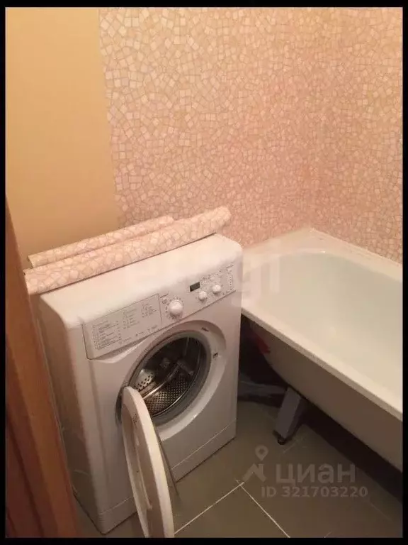 2-к кв. Белгородская область, Белгород ул. Есенина, 50в (58.2 м) - Фото 1