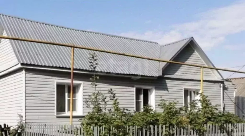 Дом в Мордовия, Краснослободский район, Старозубаревское с/пос, д. ... - Фото 1