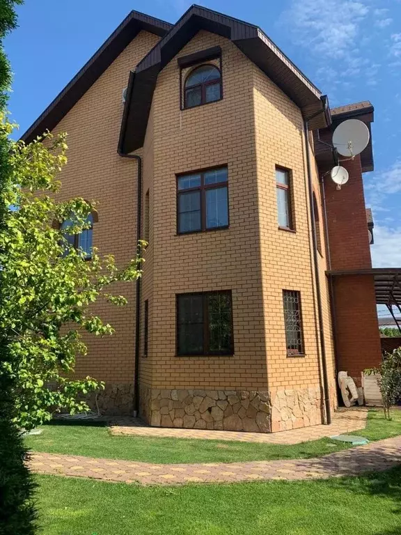 Таунхаус в Калужская область, Обнинск ул. В.П. Обнинского, 2 (398 м) - Фото 1