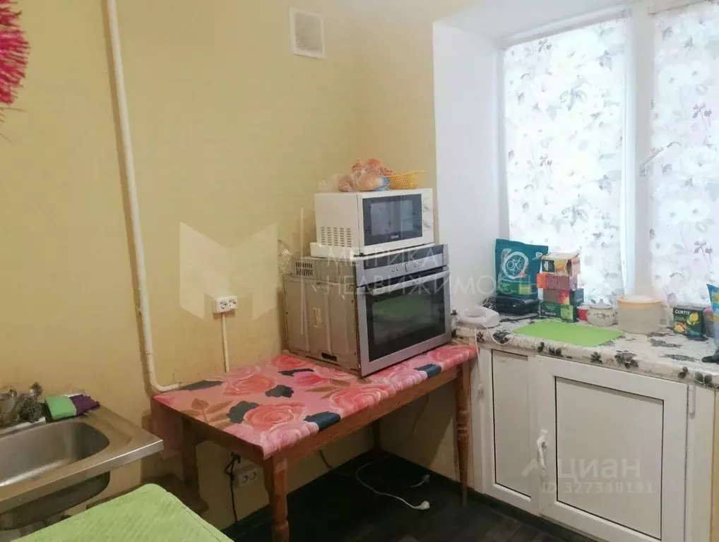 3-к кв. Тюменская область, Тюмень ул. Республики, 156 (56.0 м) - Фото 1