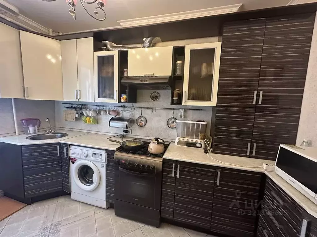 3-к кв. Брянская область, Брянск ул. Ульянова, 130 (83.7 м) - Фото 2