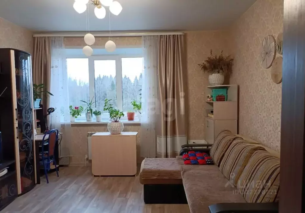 1-к кв. Вологодская область, пос. Майский ул. Ягодная, 40 (41.0 м) - Фото 1