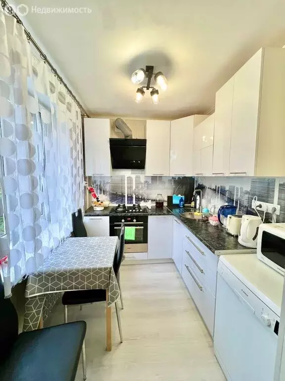 3-комнатная квартира: Кириши, Советская улица, 15 (56.4 м) - Фото 2