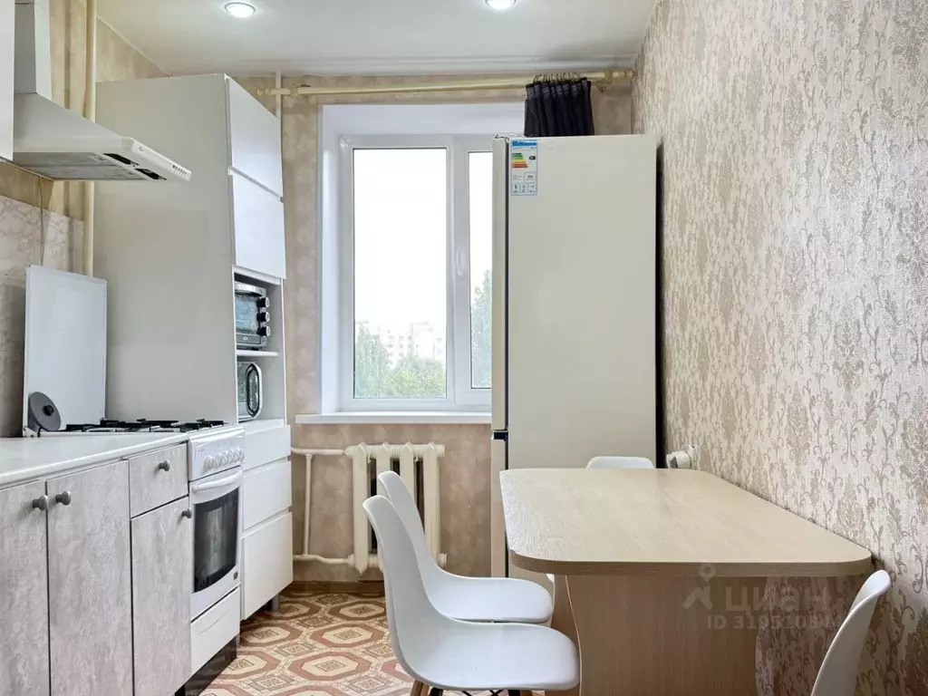 3-к кв. Саратовская область, Энгельс ул. Тельмана, 43 (62.4 м) - Фото 0