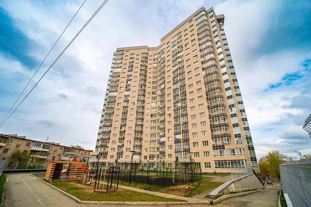 Гараж в Свердловская область, Екатеринбург ул. Папанина, 18 (16 м) - Фото 0