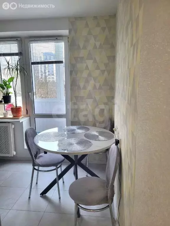 2-комнатная квартира: Калининград, Артиллерийская улица, 49 (47.9 м) - Фото 1