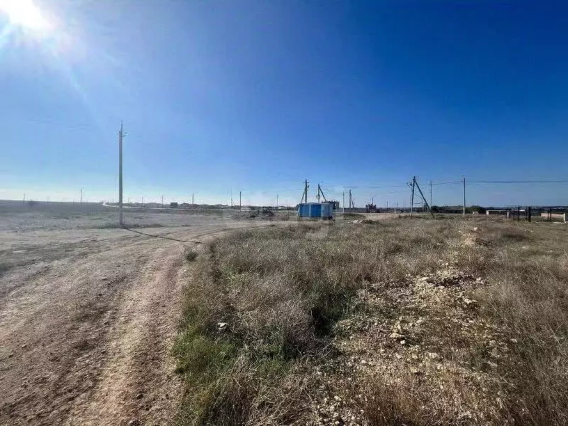 Участок в Крым, Черноморский район, Оленевское с/пос, с. Оленевка ул. ... - Фото 1