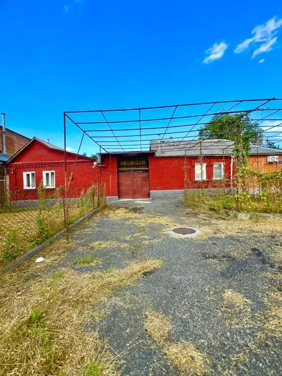 Дом в Северная Осетия, Владикавказ ул. Декабристов, 34 (100 м) - Фото 0