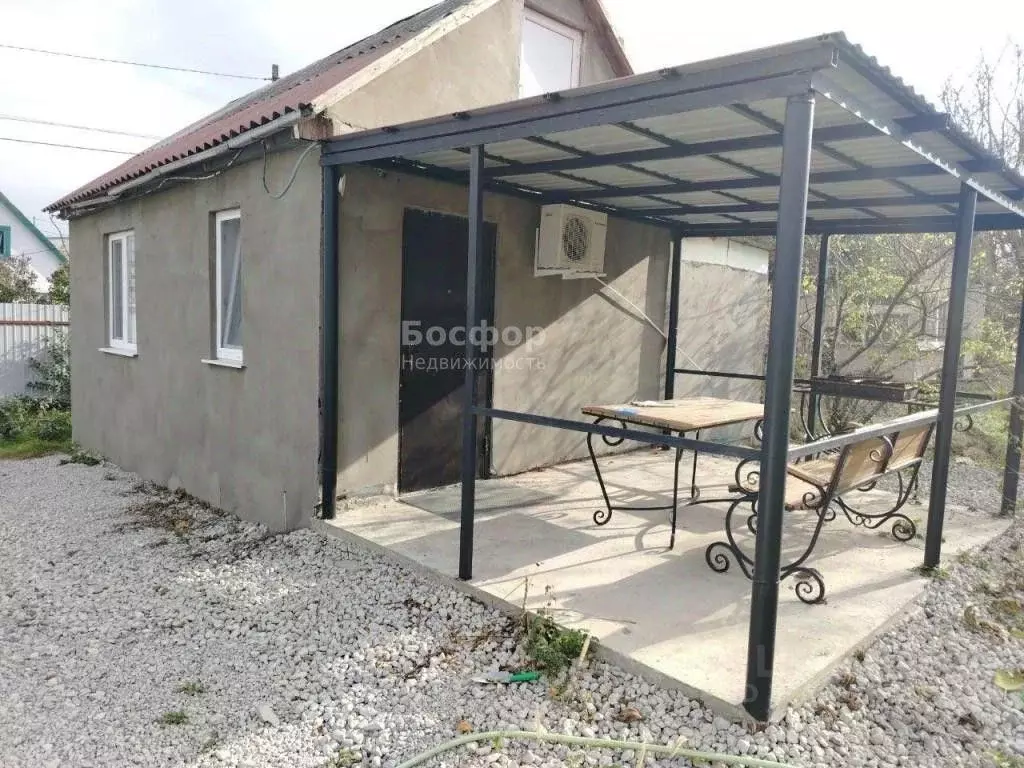 Дом в Крым, Ленинский район, Щелкино городское поселение, Энергетик ... - Фото 0