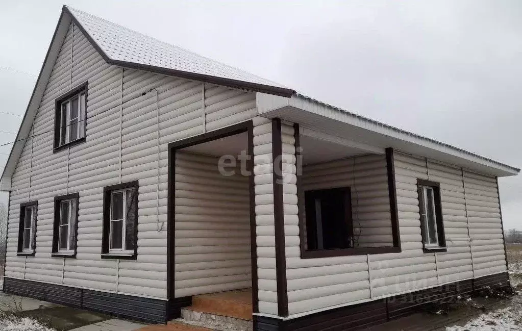 Дом в Белгородская область, Старооскольский городской округ, с. ... - Фото 1