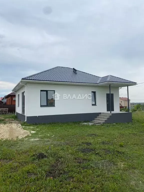 Дом в Белгородская область, Белгородский район, с. Стрелецкое 1 (85 м) - Фото 1
