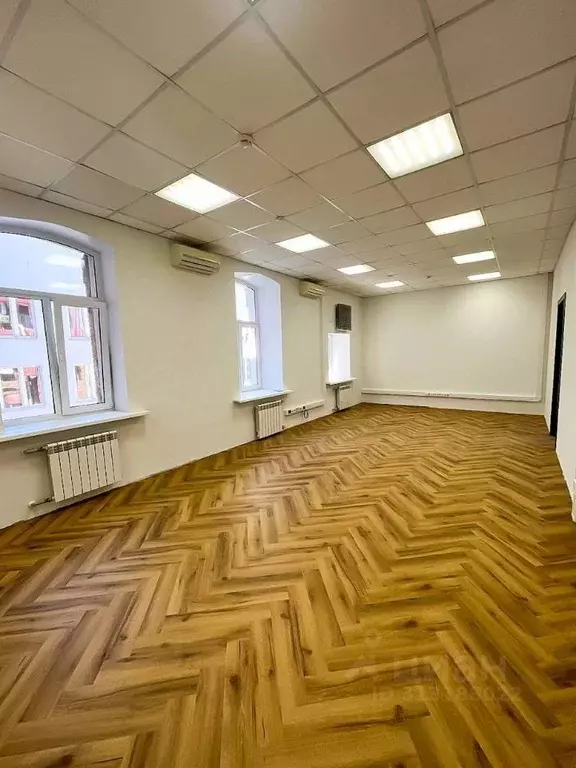 Офис в Саратовская область, Саратов ул. Имени А.М. Горького, 43 (85 м) - Фото 1