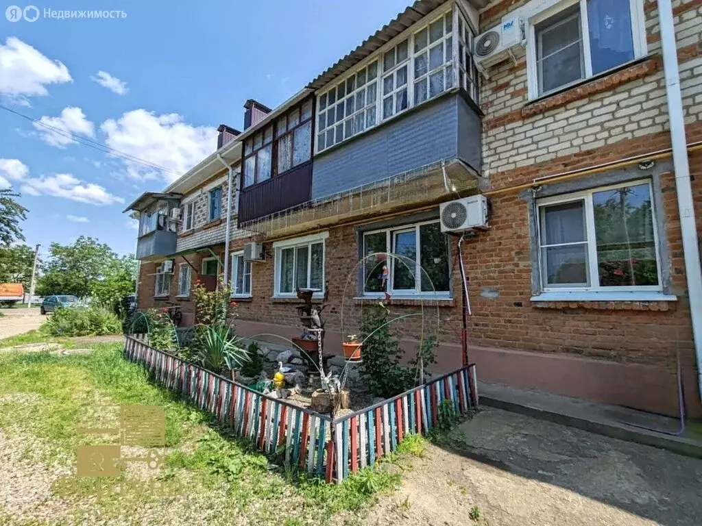 3-комнатная квартира: станица Гиагинская, улица Максима Горького, 9 ... - Фото 1