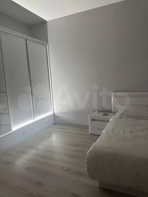 3-к. квартира, 90 м, 1/3 эт. - Фото 1