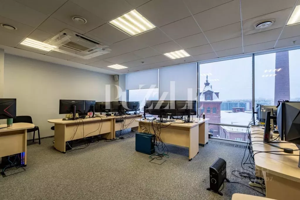 Офис в Санкт-Петербург Гельсингфорсская ул., 2 (860 м) - Фото 1