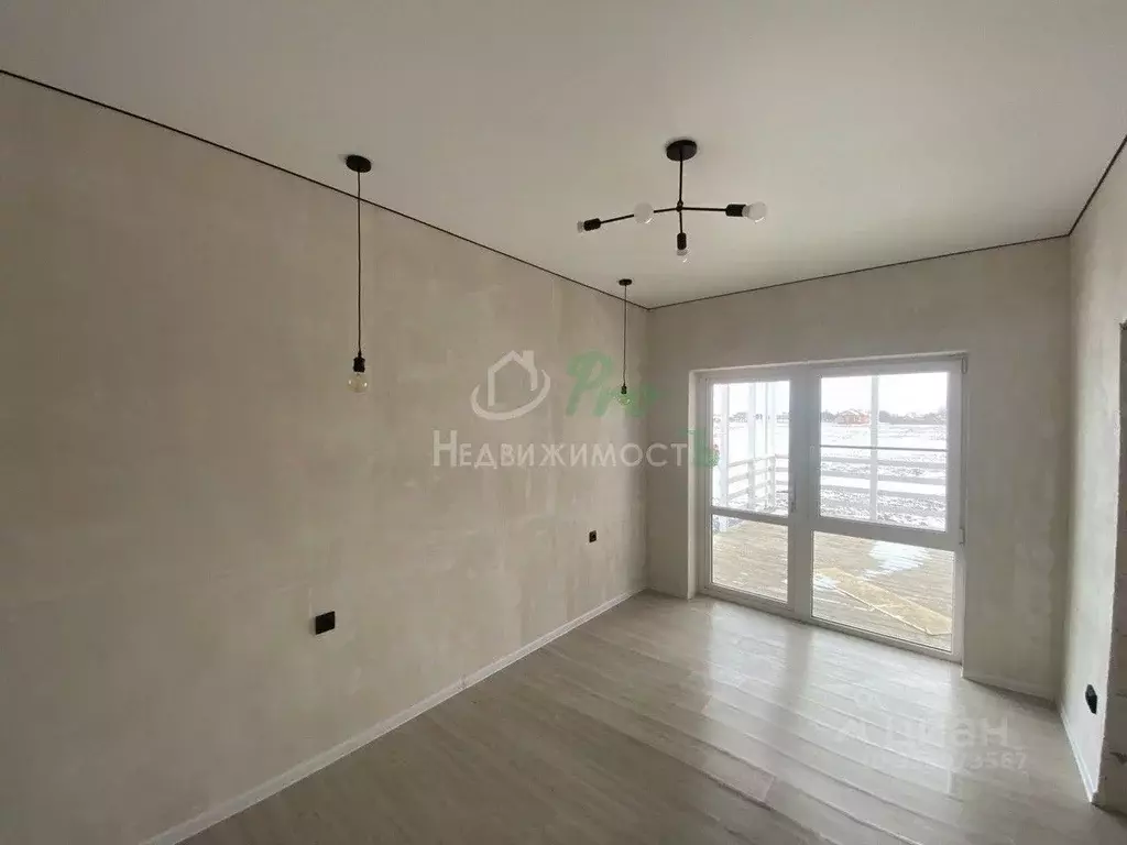 Дом в Краснодарский край, Ейский район, Красноармейское с/пос, пос. ... - Фото 1