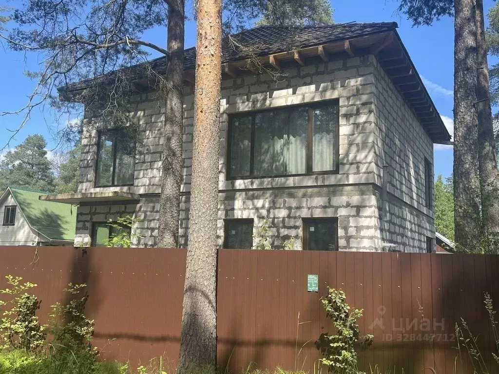 Дом в Ленинградская область, Гатчинский муниципальный округ, Вырица ... - Фото 1