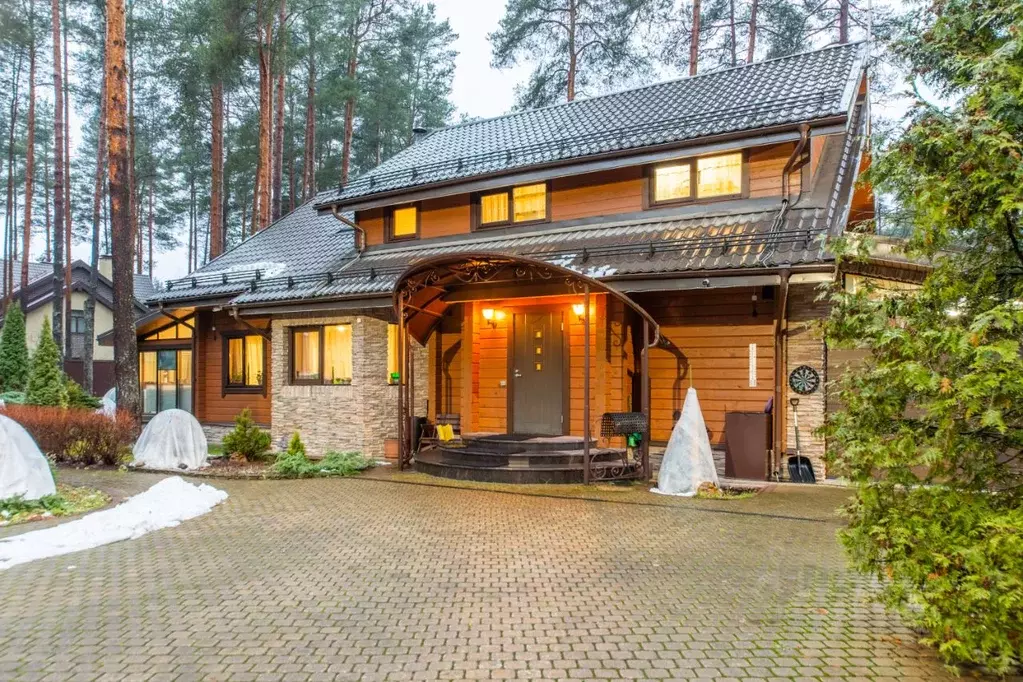 Дом в Ленинградская область, Выборгский район, Рощино пгт ул. ... - Фото 1