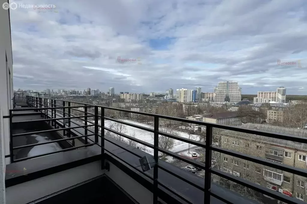 2-комнатная квартира: Екатеринбург, Мраморская улица, 13 (65 м) - Фото 2