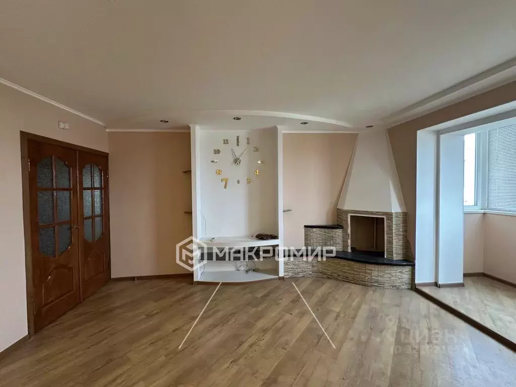 3-к кв. Брянская область, Брянск ул. Металлистов, 20 (101.5 м) - Фото 1