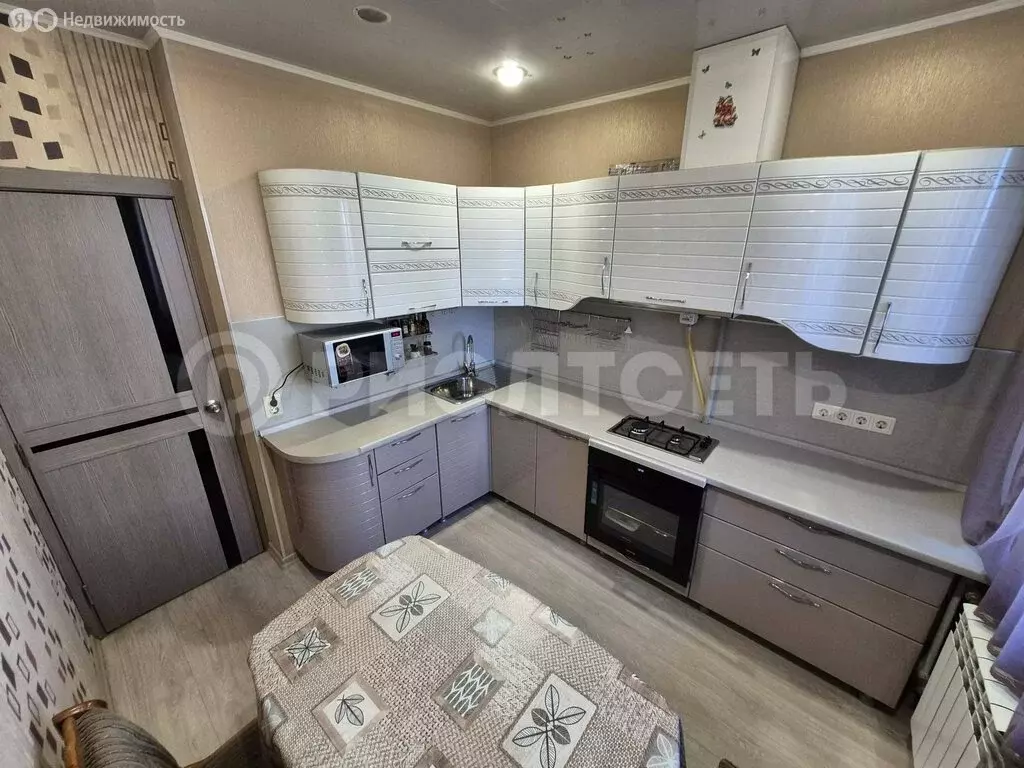 2-комнатная квартира: Мурманск, улица Свердлова, 68 (47.8 м) - Фото 1
