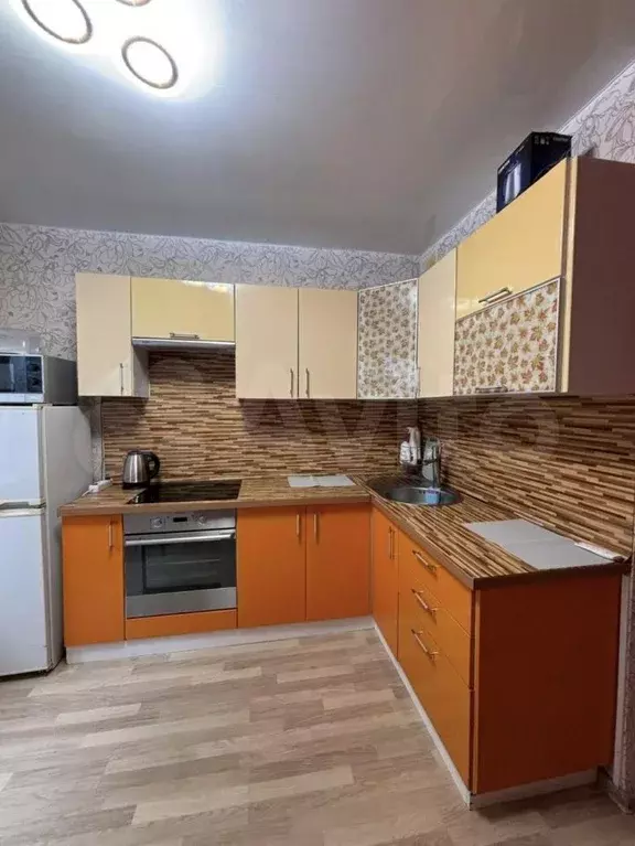 1-к. квартира, 40 м, 1/10 эт. - Фото 0