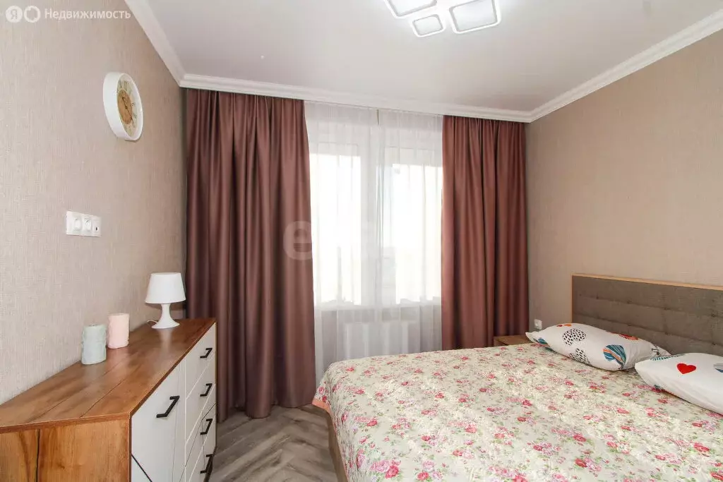 1-комнатная квартира: Тюмень, Краснооктябрьская улица, 6 (38.3 м) - Фото 0