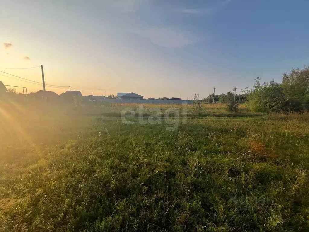 Участок в Белгородская область, Старооскольский городской округ, с. ... - Фото 1