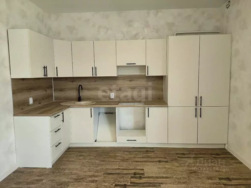 Дом в Ставропольский край, Михайловск Шпаковский район, ул. Александра ... - Фото 1