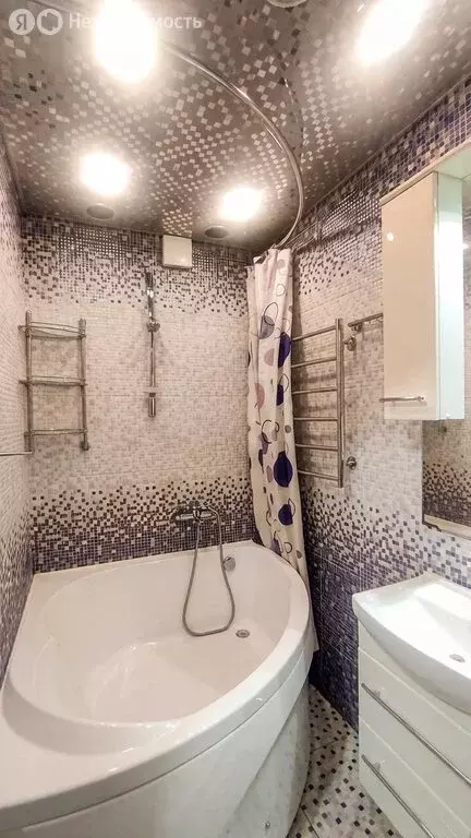 3-комнатная квартира: Санкт-Петербург, улица Дыбенко, 22к3 (55 м) - Фото 1