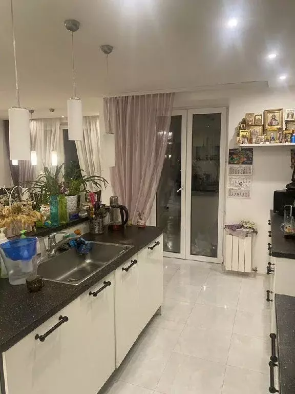 Продается 3-комнатная квартира - Фото 1