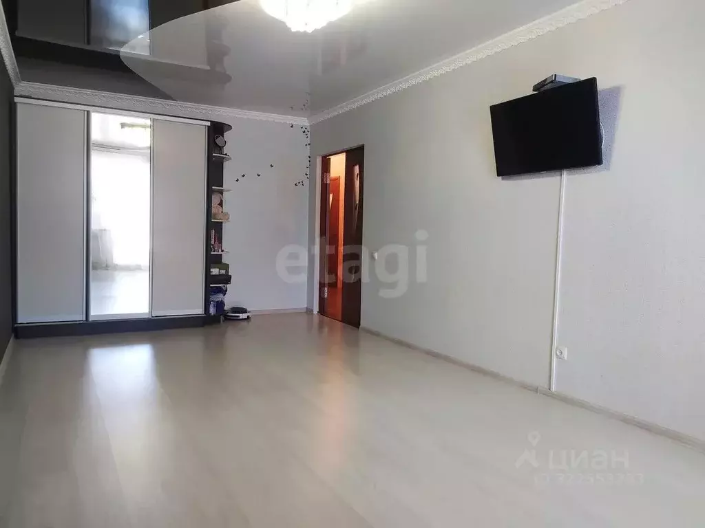 2-к кв. Смоленская область, Вязьма Смоленская ул., 16К3 (81.1 м) - Фото 1