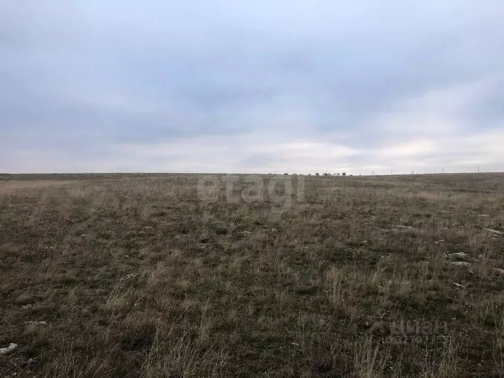 Участок в Крым, Ленинский район, с. Калиновка ул. Горького (6.12 сот.) - Фото 1