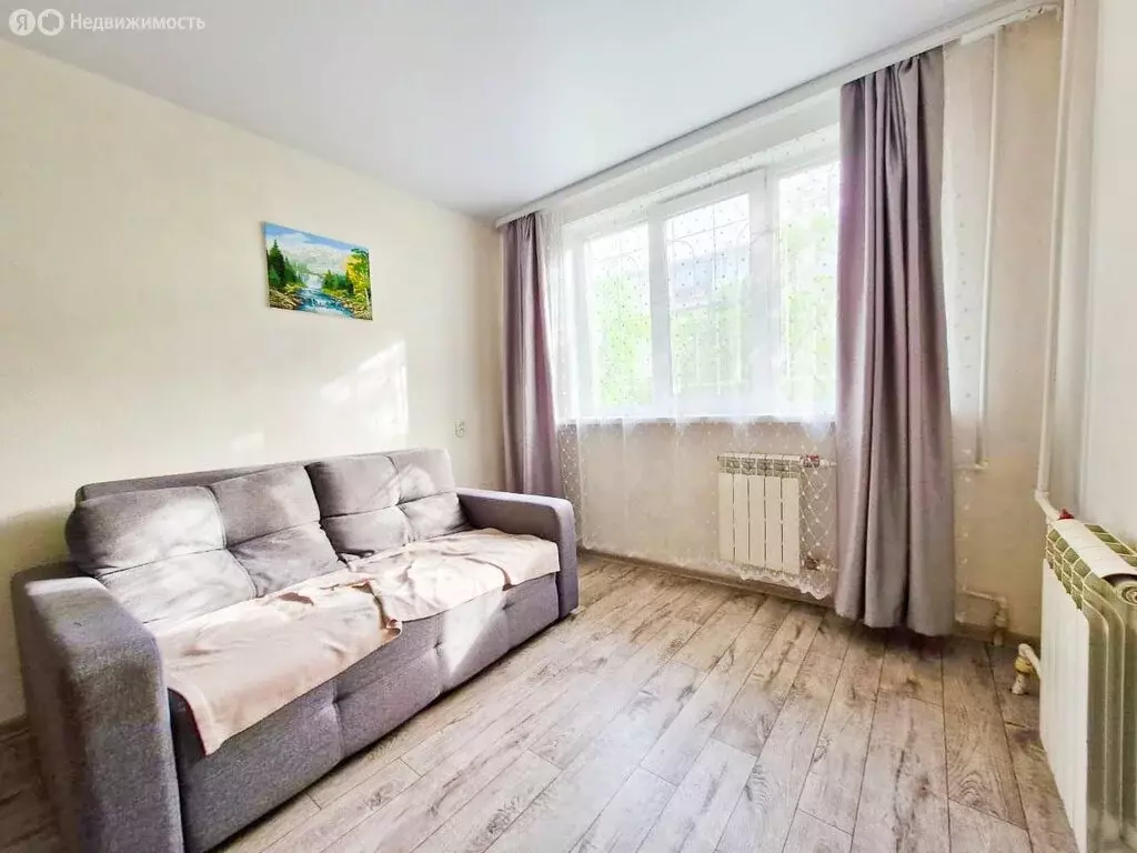 2-комнатная квартира: Первоуральск, улица Емлина, 12 (38 м) - Фото 1