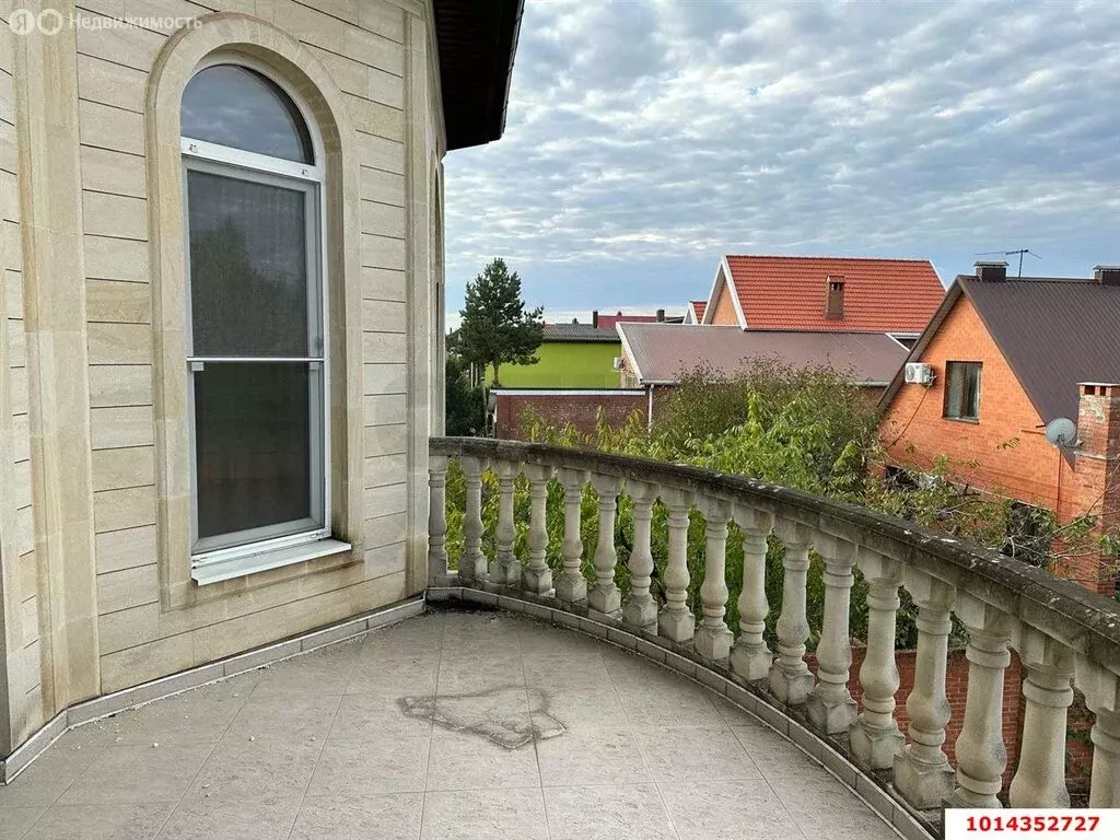 Дом в Краснодар, Рощинская улица, 51 (346.1 м) - Фото 0