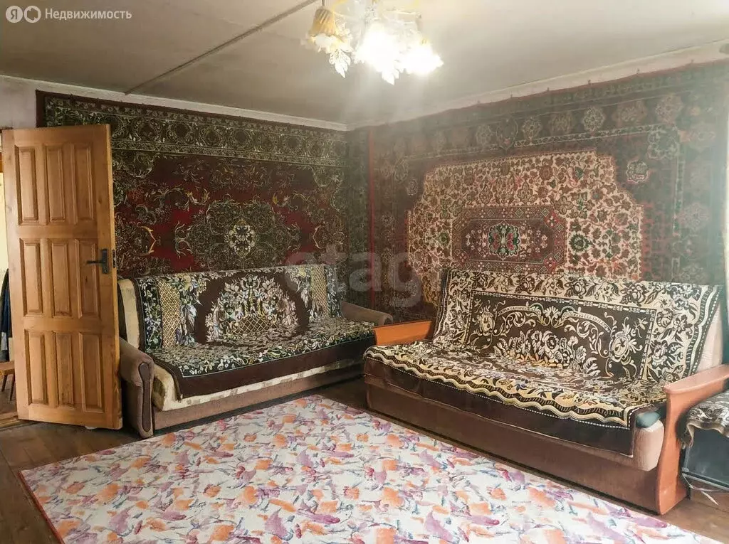 Дом в Псковская область, Островский муниципальный округ, деревня ... - Фото 1