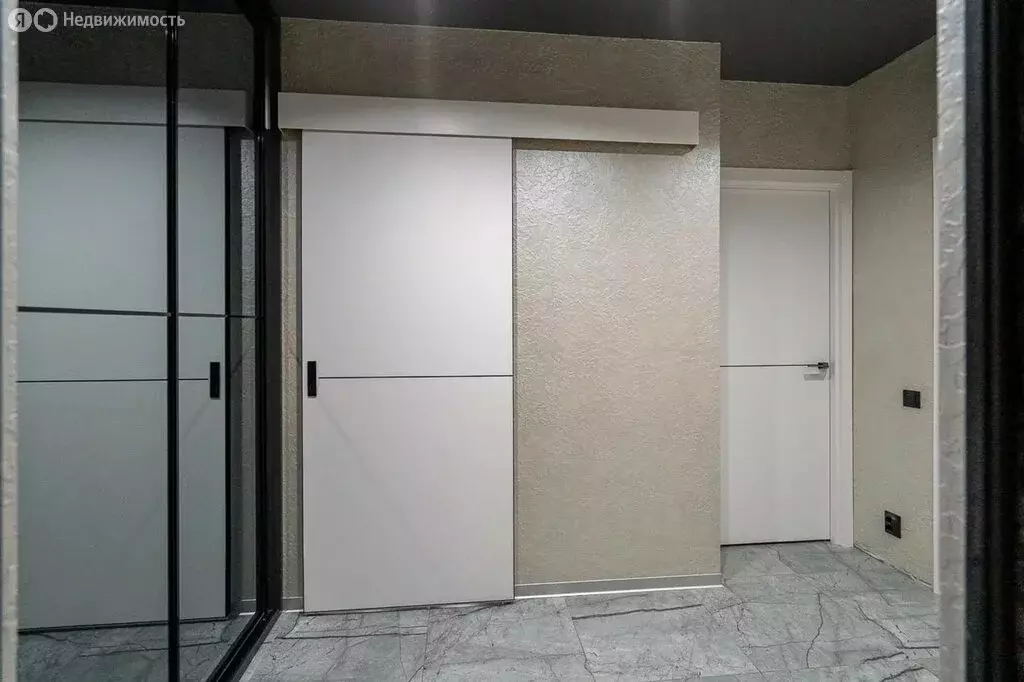 2-комнатная квартира: Краснодар, улица им. Героя Яцкова И.В., 13 (55 ... - Фото 0
