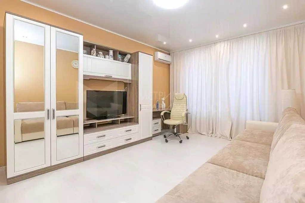 2-к кв. Тюменская область, Тюмень ул. Федюнинского, 30 (59.0 м) - Фото 1