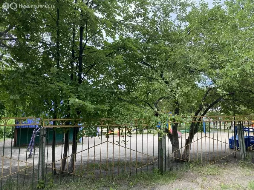 3-комнатная квартира: Курган, жилой район Заозёрный, 6-й микрорайон, ... - Фото 1
