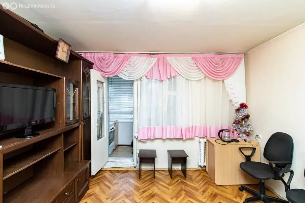 Квартира-студия: Тюмень, Харьковская улица, 83 (17 м) - Фото 1