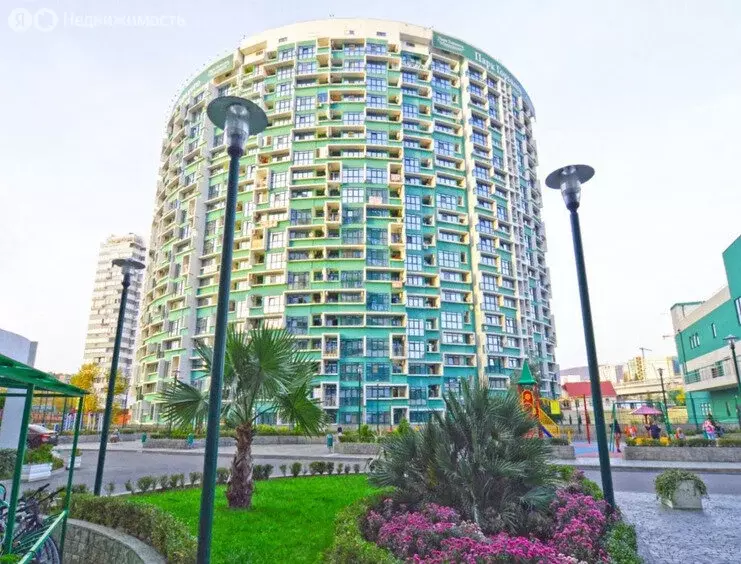 3-комнатная квартира: Сочи, микрорайон Центральный, улица Горького, 87 ... - Фото 2