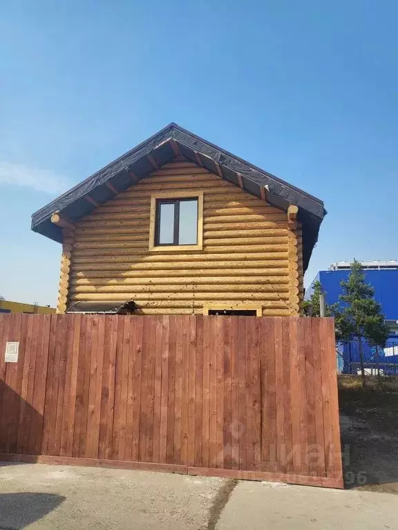 Дом в Ханты-Мансийский АО, Сургут ул. 30 лет Победы, 76Ак5 (70 м) - Фото 1