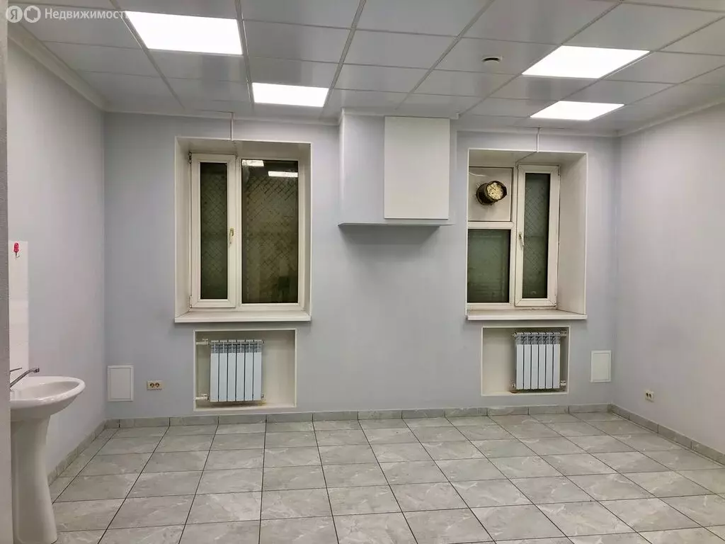 Помещение свободного назначения (220.6 м) - Фото 1