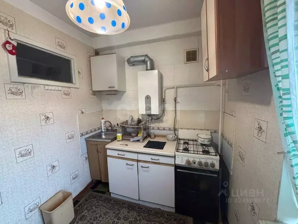 3-к кв. Крым, Симферополь просп. Кирова (57.0 м) - Фото 2